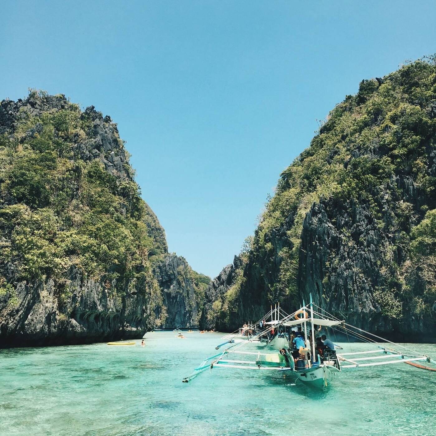 Turquoise water and limestone islands in the Philippines